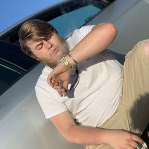 Meet your Posher, Blaine